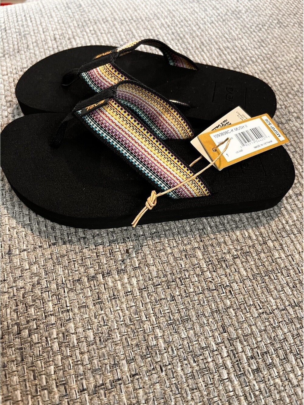 NEW! Teva Kids' Mush II flip-flops in the Antiguous Black Multi Size 1 Girls C